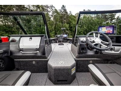 Lund 1875 Pro-V 1875 Pro-V Sport 2026 alt