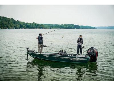 Lund 1875 PRO-V MUSKY XS 1875 PRO-V MUSKY XS SS 2026 alt