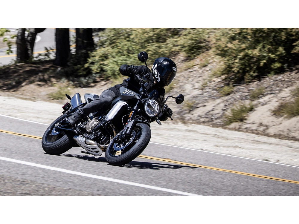 2027 Husqvarna Svartpilen 801 SE Svartpilen 801 SE alt