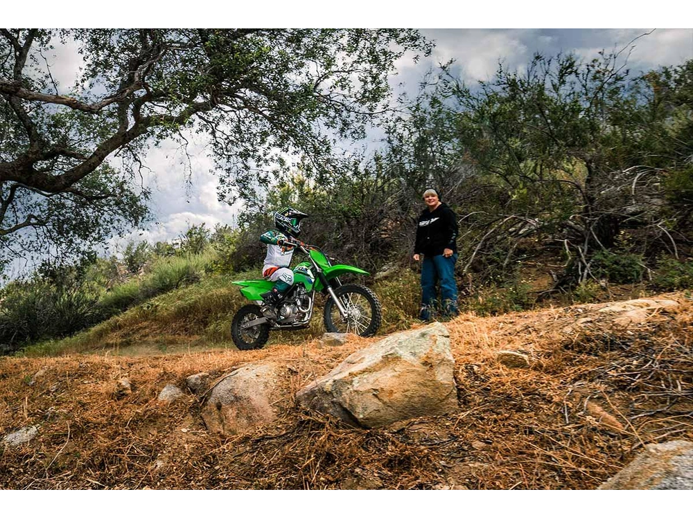 2027 Kawasaki KLX140R KLX140R Lime Green alt
