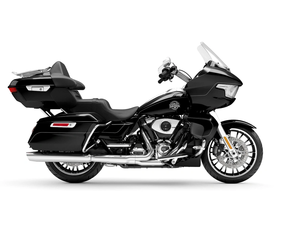 2026 Harley-Davidson Road Glide® Limited Road Glide® Limited Vivid Black (Chrome Trim) alt