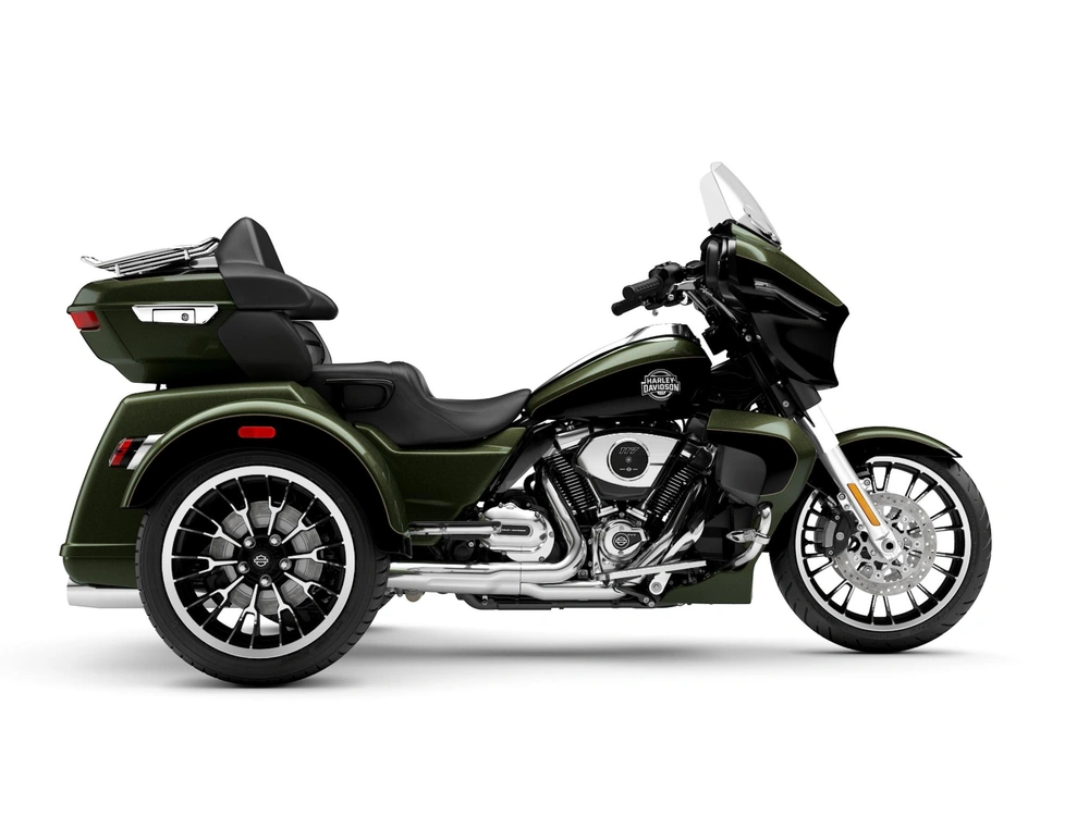 Harley-Davidson Street Glide® 3 Limited Street Glide® 3 Limited Olive Steel Metallic/Vivid Black (Chrome Trim) 2026 alt