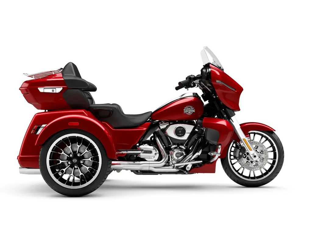2026 Harley-Davidson Street Glide® 3 Limited Brilliant Red (Chrome Trim)