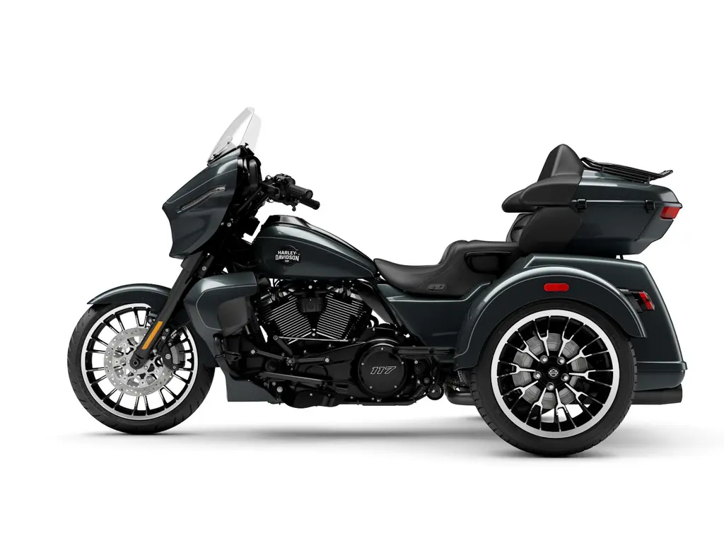 Harley-Davidson Street Glide® 3 Limited Iron Horse Metallic (Black Trim) 2026