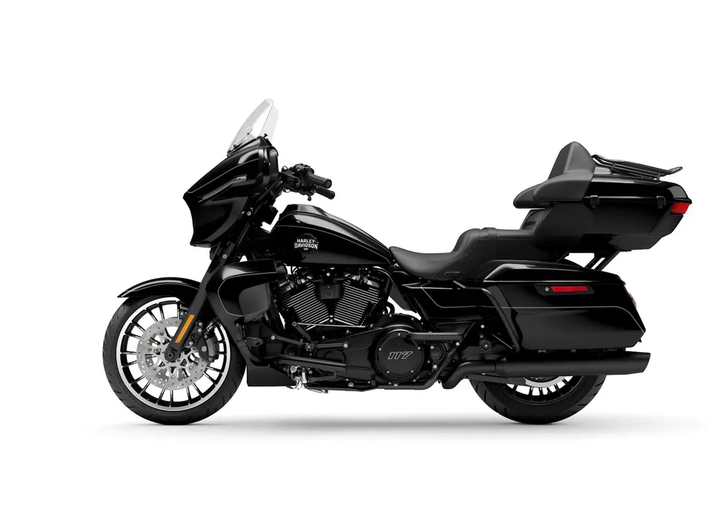 2026 Harley-Davidson Street Glide® Limited Vivid Black (Black Trim)