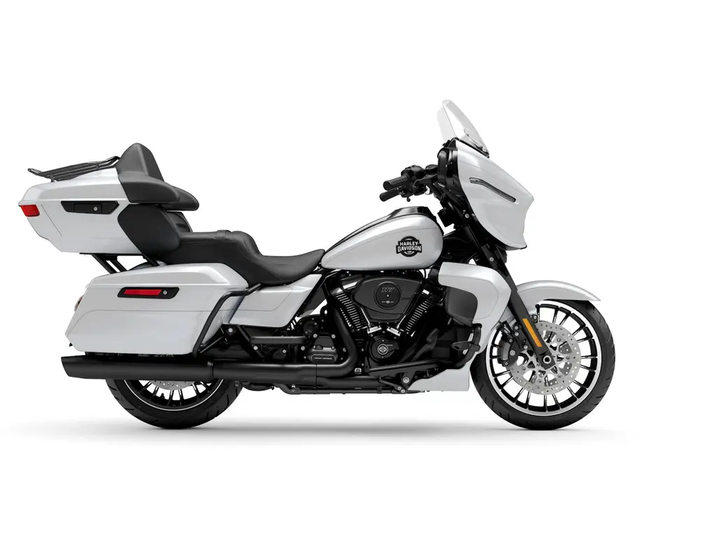 Harley-Davidson Street Glide® Limited White Onyx Pearl (Black Trim) 2026