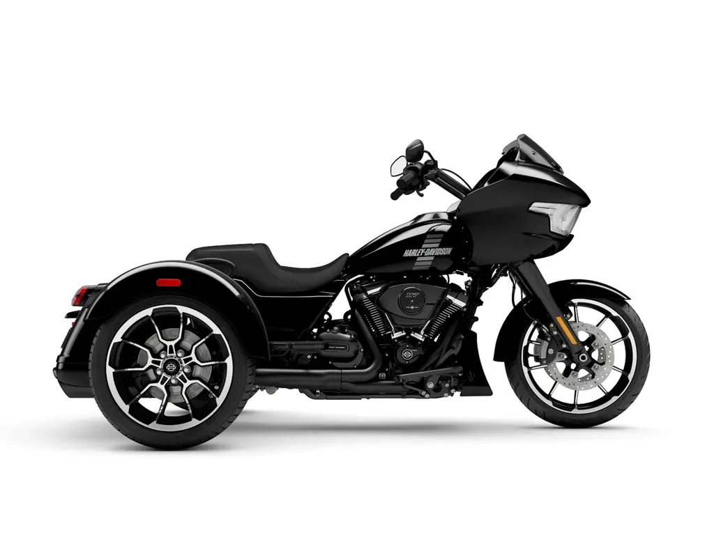Harley-Davidson Road Glide® 3 Vivid Black 2026