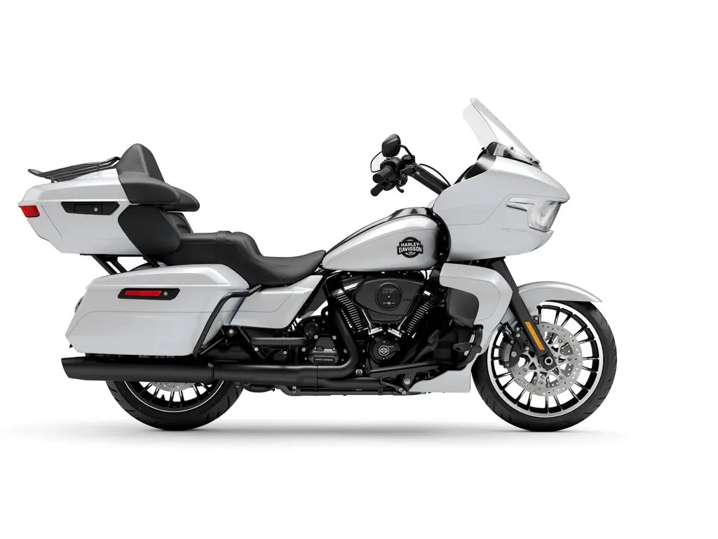 Harley-Davidson Road Glide® Limited White Onyx Pearl (Black Trim) 2026