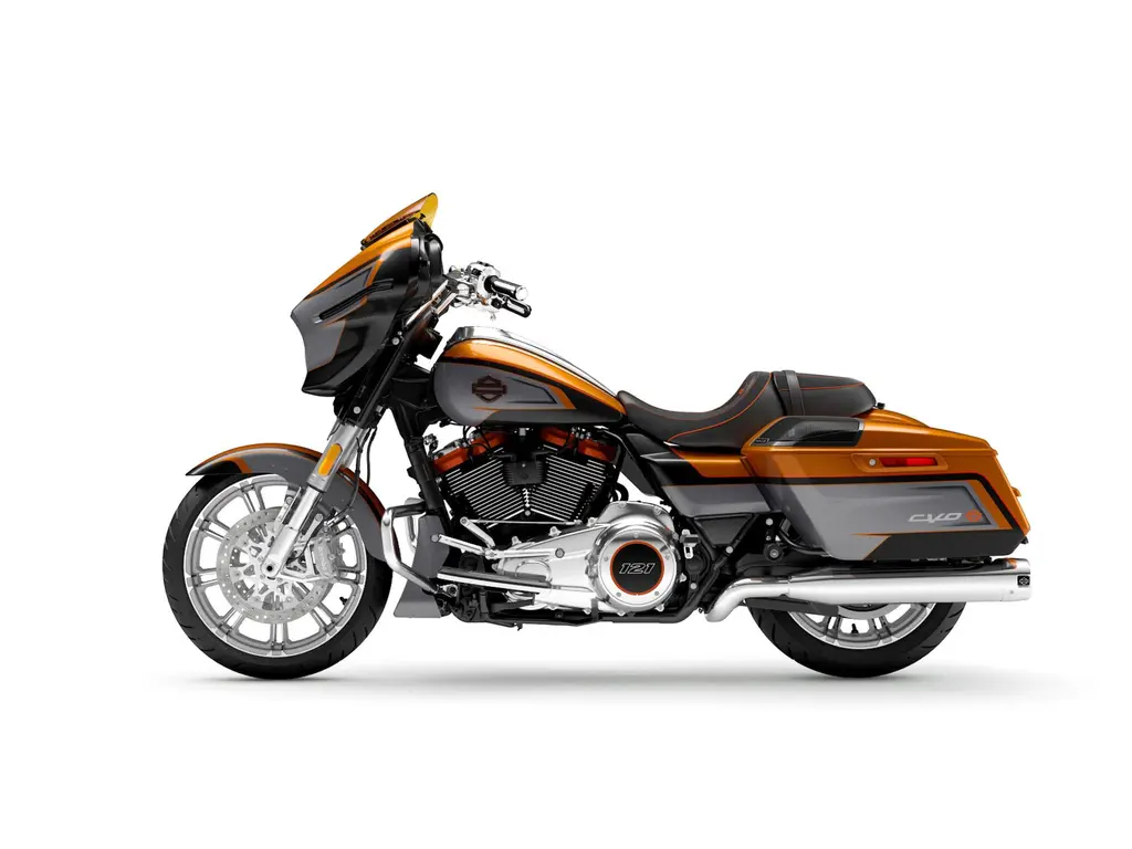 Harley-Davidson CVO™ Street Glide® Torched Orange 2026