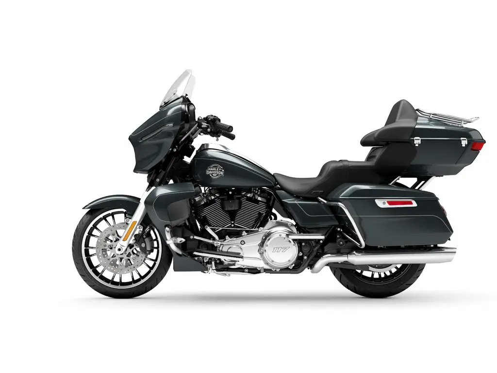 2026 Harley-Davidson Street Glide® Limited Iron Horse Metallic (Chrome Trim)