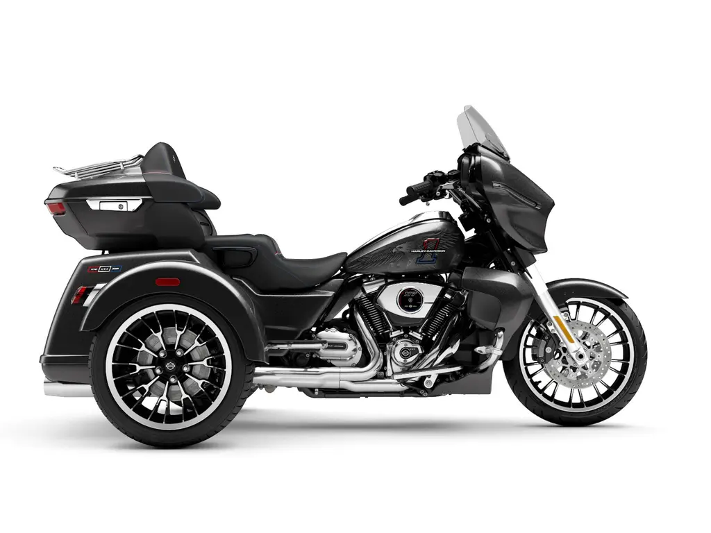 Harley-Davidson Street Glide® 3 Limited Midnight Ember (Chrome Trim) 2026