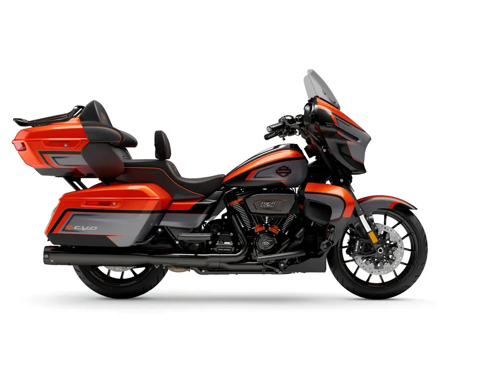 Harley-Davidson CVO™ Street Glide® Limited Citrus Heat CVO Tri-Tone 2026