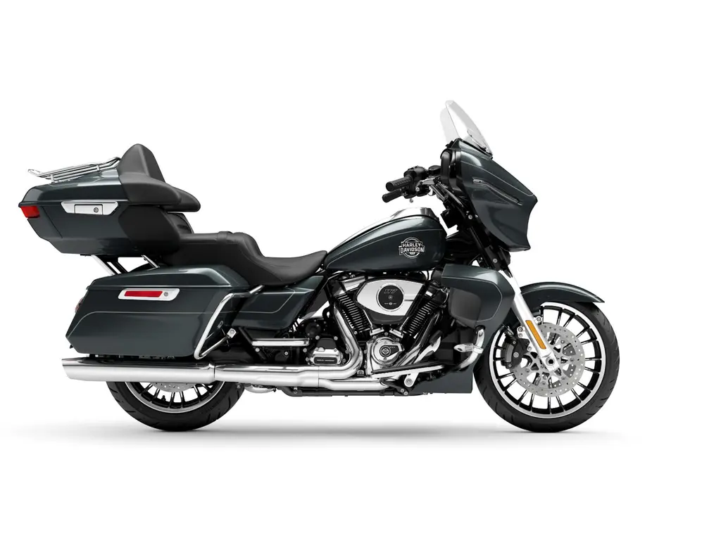 2026 Harley-Davidson Street Glide® Limited Iron Horse Metallic (Chrome Trim)