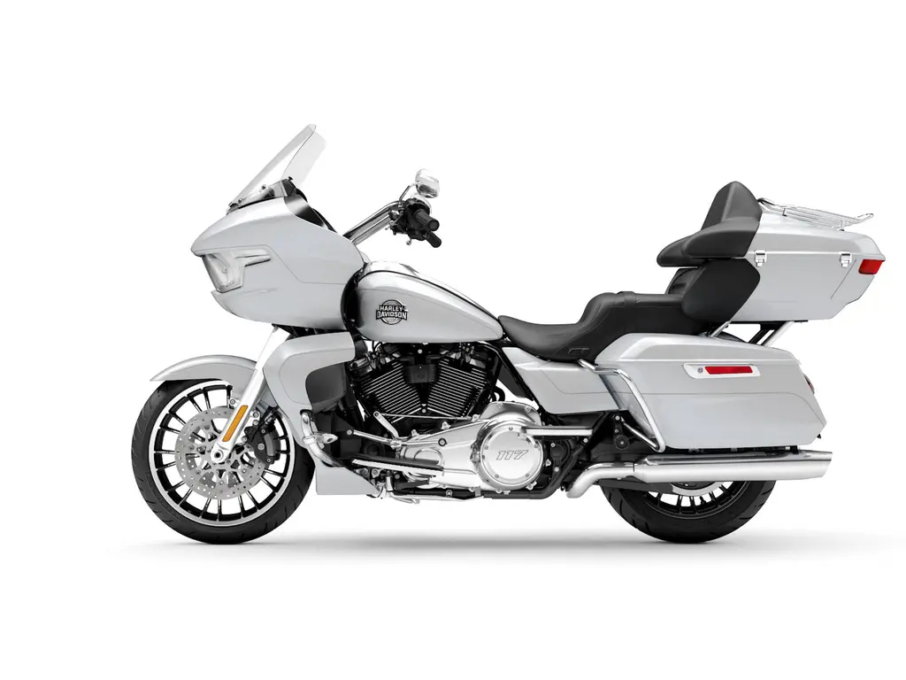 Harley-Davidson Road Glide® Limited White Onyx Pearl (Chrome Trim) 2026
