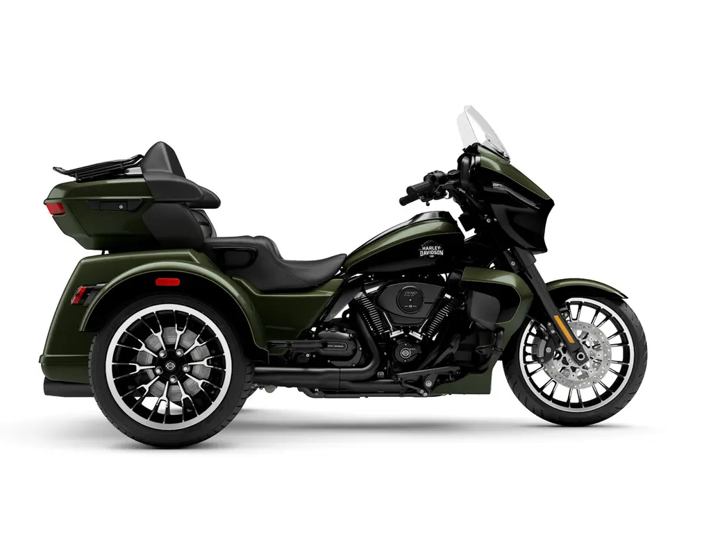 2026 Harley-Davidson Street Glide® 3 Limited Olive Steel Metallic/Vivid Black (Black Trim)