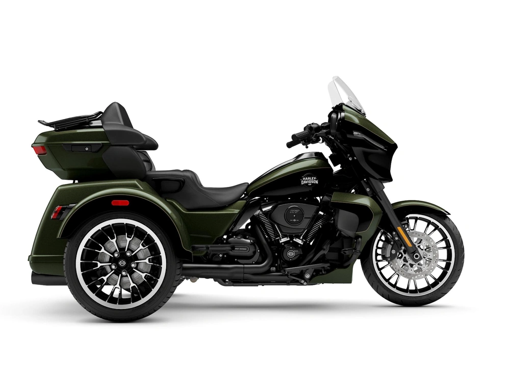 Harley-Davidson Street Glide® 3 Limited Street Glide® 3 Limited Olive Steel Metallic/Vivid Black (Black Trim) 2026 alt