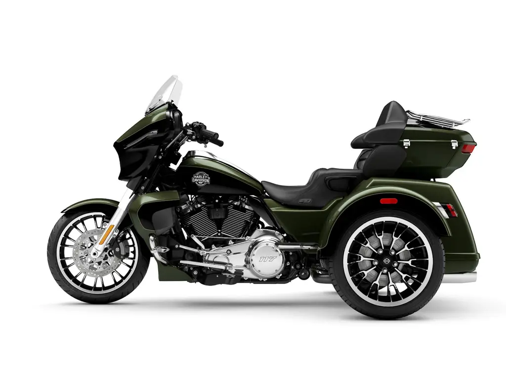 2026 Harley-Davidson Street Glide® 3 Limited Olive Steel Metallic/Vivid Black (Chrome Trim)