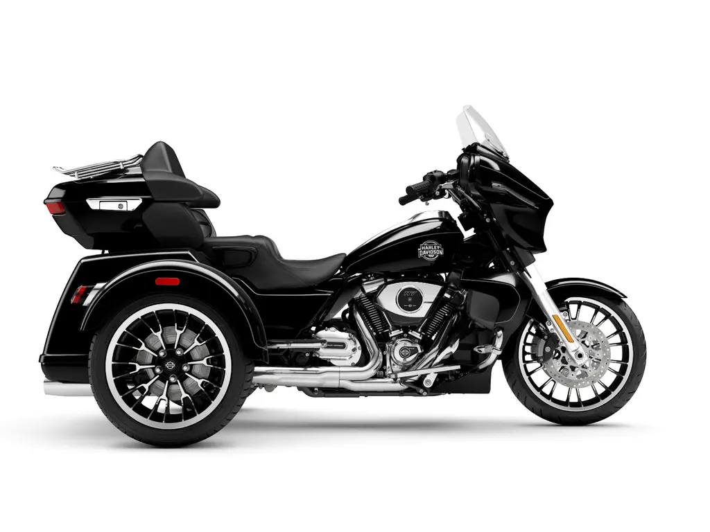 Harley-Davidson Street Glide® 3 Limited Vivid Black (Chrome Trim) 2026