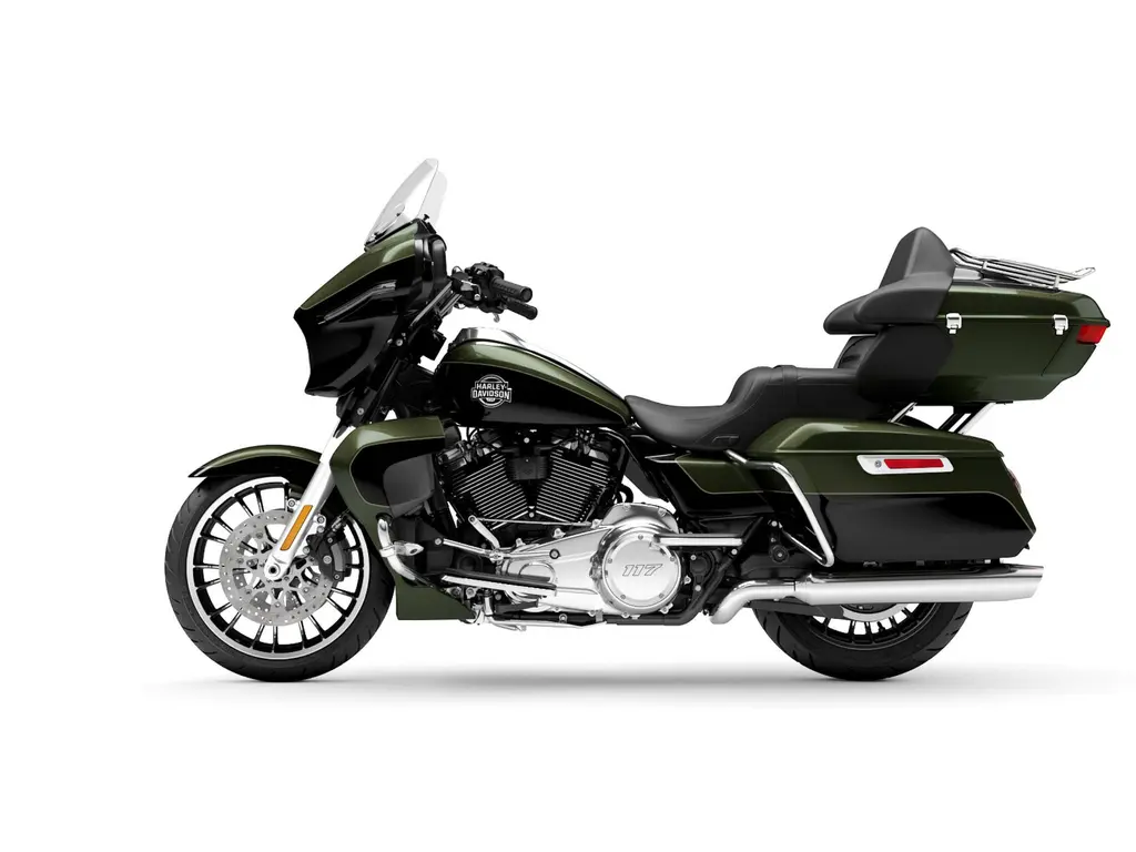 2026 Harley-Davidson Street Glide® Limited Olive Steel Metallic/Vivid Black (Chrome Trim)