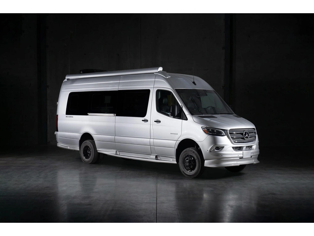 Entegra Coach Insignia Insignia 24B 2026 alt