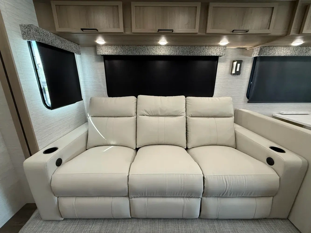 2026 Dynamax Europa S Europa S 37CA - DSO alt