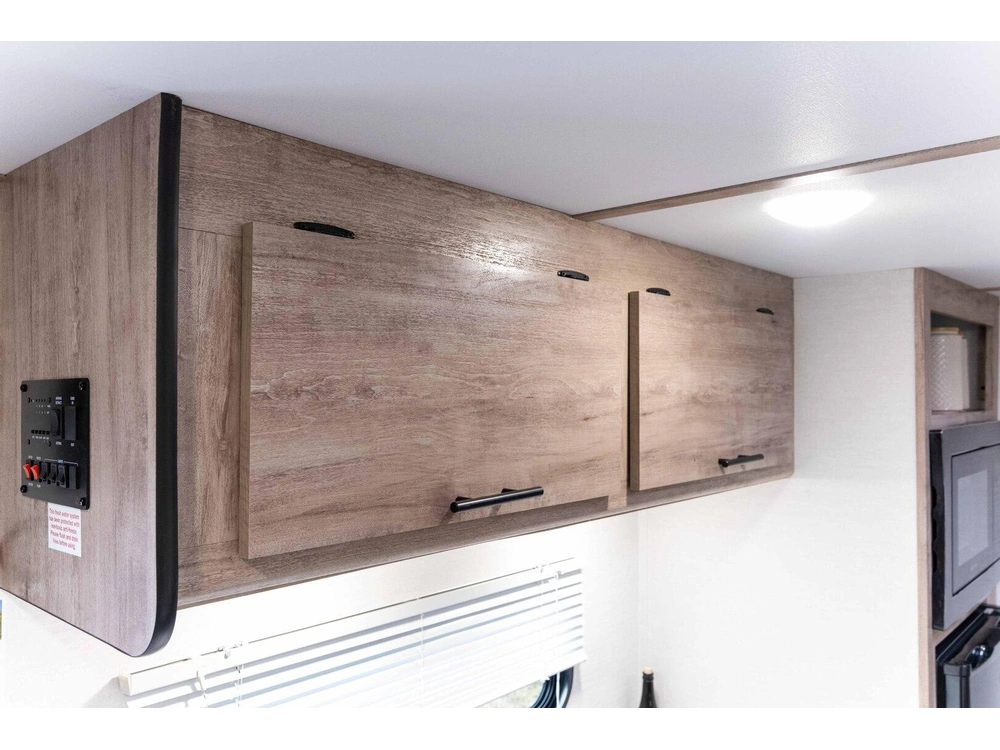 Gulf Stream Enlighten Enlighten 17BH 2026 alt