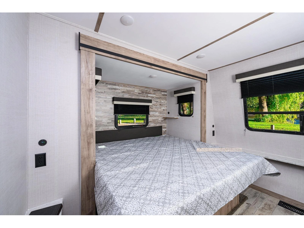 Gulf Stream Innsbruck Lodge Series Innsbruck Lodge Series 33DBDB 2026 alt