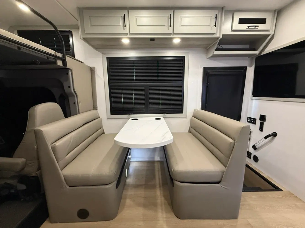2026 Dynamax DynaQuest XL DynaQuest XL 3200KD alt