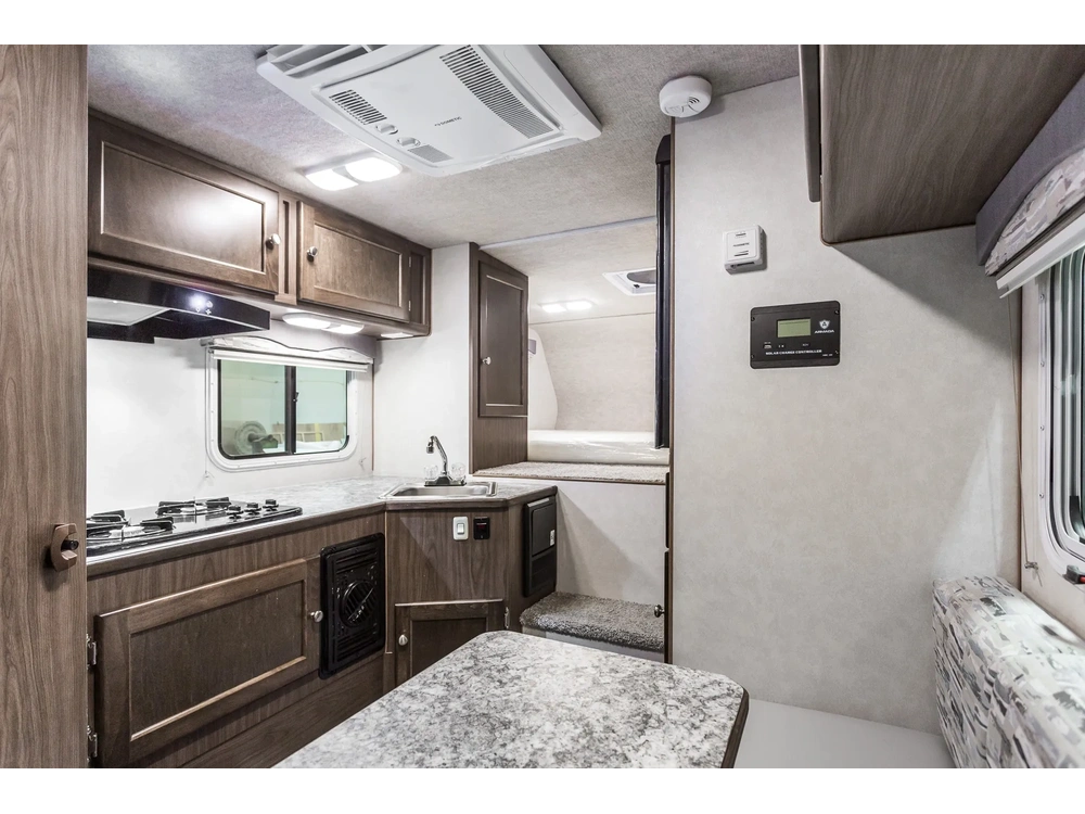2026 Westland Travelaire Travelaire 7.6 Mid-Size alt