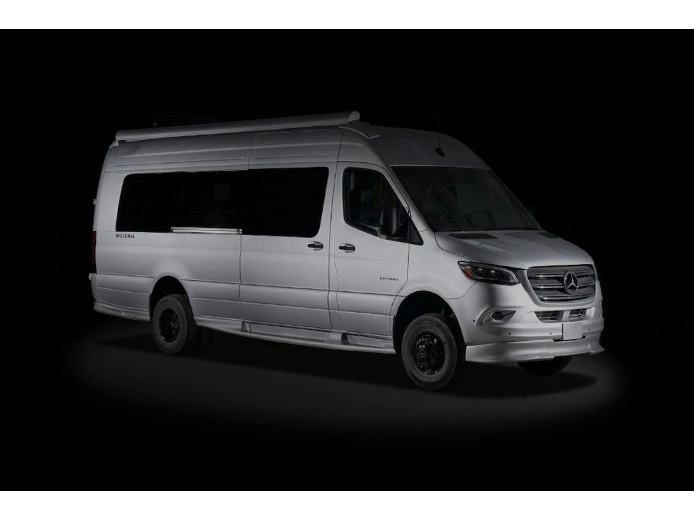 Entegra Coach Insignia Insignia 24B 2026 alt