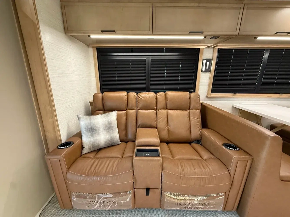 Dynamax Grand Sport Grand Sport 45CB 2026 alt
