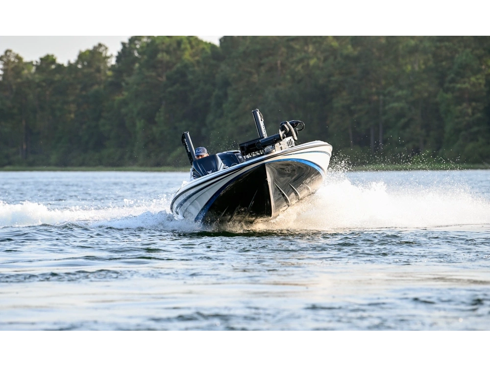 2027 Skeeter FXE FXE21 Limited alt