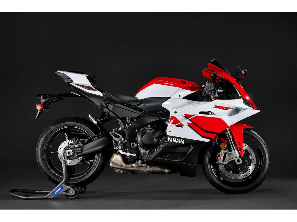 2027 Yamaha YZF-R9 YZF-R9 Raven alt