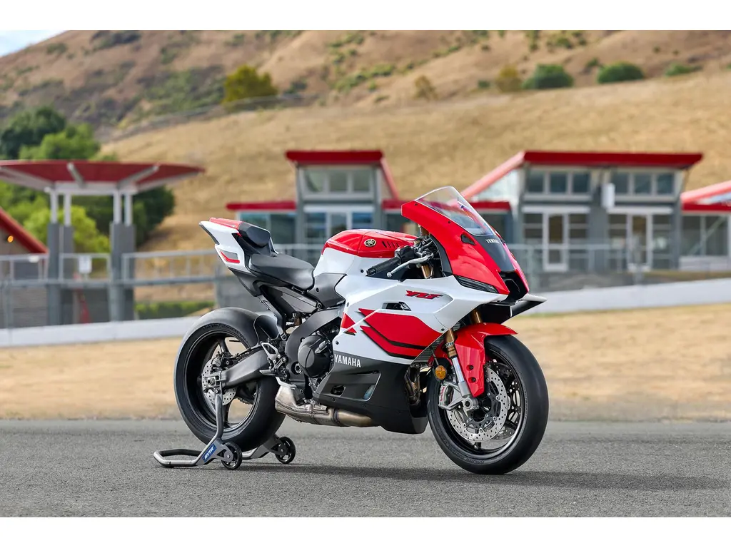 2027 Yamaha YZF-R9 Team Yamaha Blue