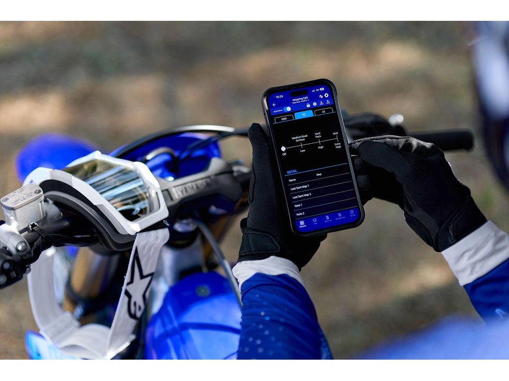2027 Yamaha YZ450FX YZ450FX Team Yamaha Blue alt