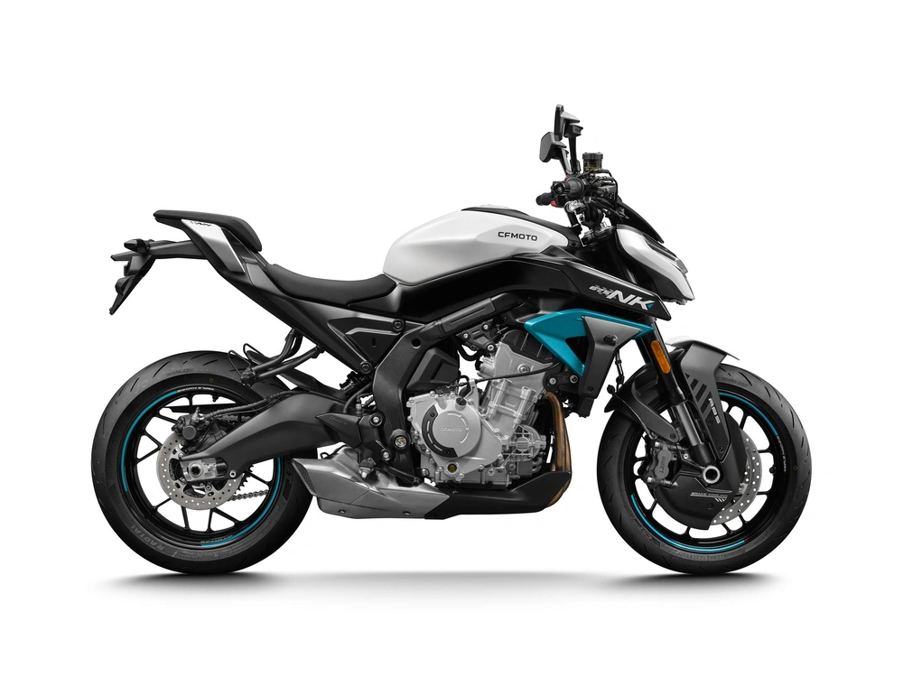 2027 CFMOTO 675NK 675NK Glacier White alt