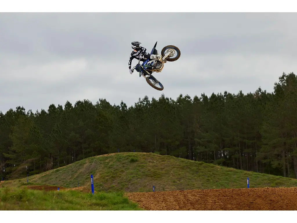 Yamaha YZ450F Motif Monster Energy Yamaha Racing 2027