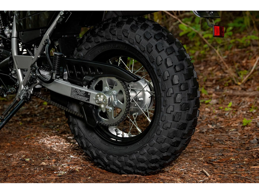 Yamaha TW200 TW200 Gris Radical 2027 alt