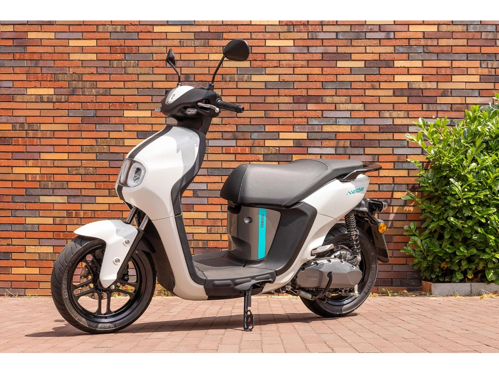 Yamaha NEO'S NEO'S Blanc électrique 2026 alt