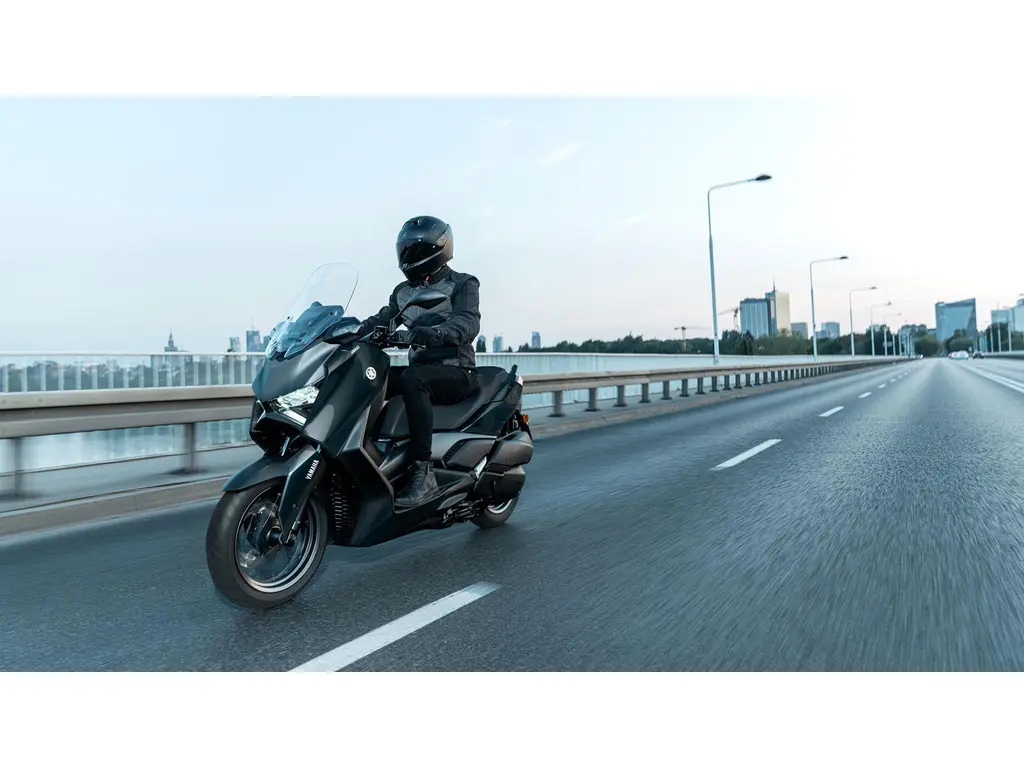 2026 Yamaha XMAX Midnight Black