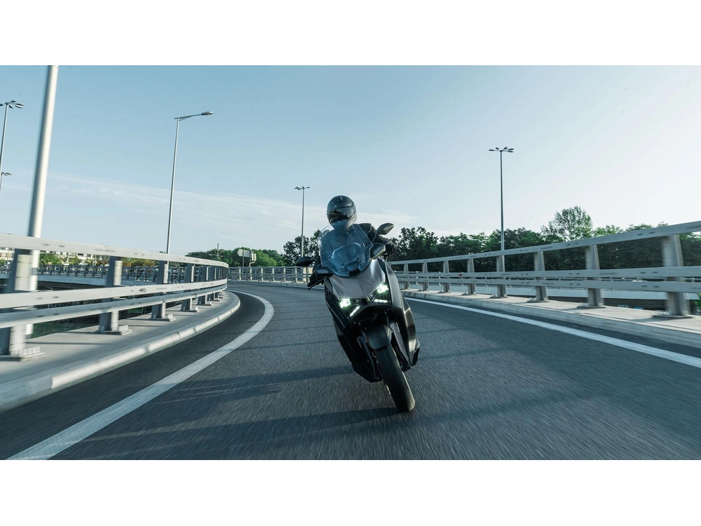 2025 Yamaha XMAX XMAX Midnight Black alt