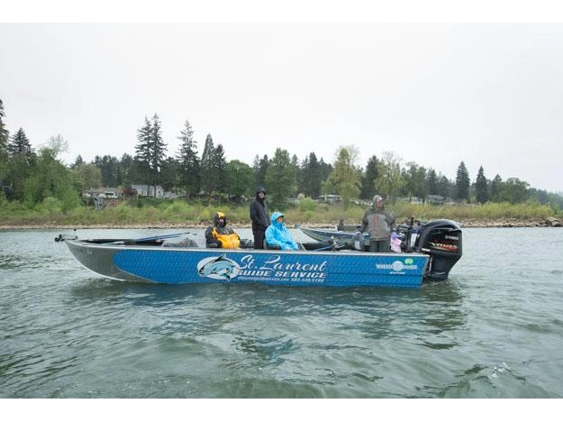 2027 Willie Boats Raptor Raptor 2072 Forward Helm