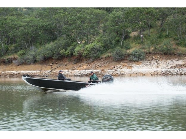 2027 Willie Boats Nemesis Nemesis 2178 Forward Helm
