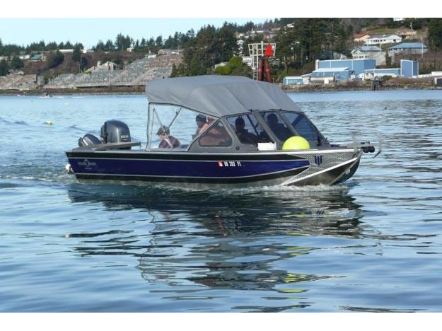 2027 Willie Boats Raptor Raptor 2072 Forward Helm
