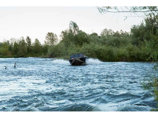 2027 Willie Boats Predator Predator 2072 Forward Helm