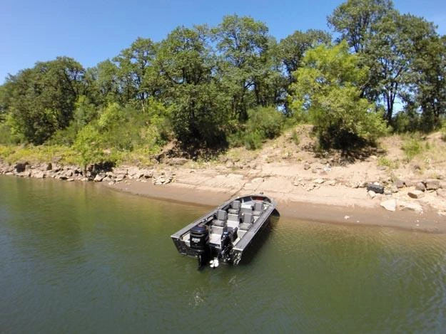 2027 Willie Boats Raptor Raptor 2072 Forward Helm