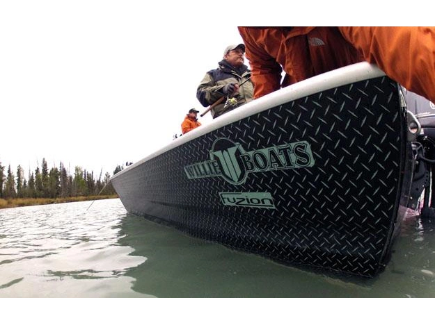 2027 Willie Boats Fuzion Fuzion 2072
