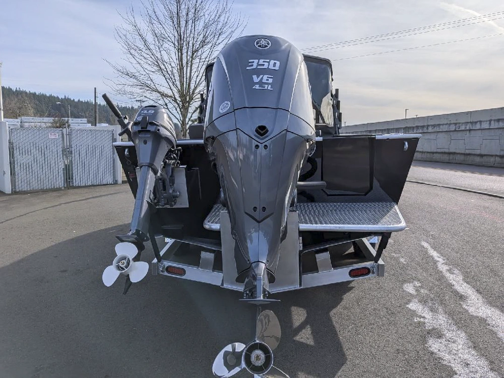 2027 Willie Boats Asaltor Asaltor Forward Helm Asaltor