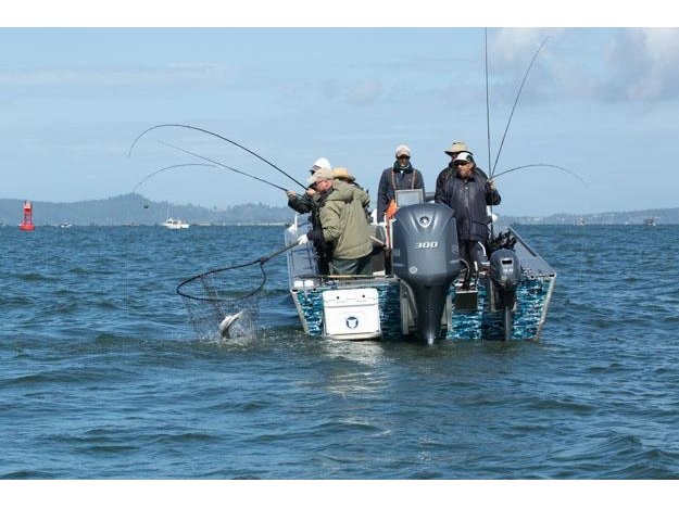 2027 Willie Boats Nemesis Nemesis 2178 Forward Helm