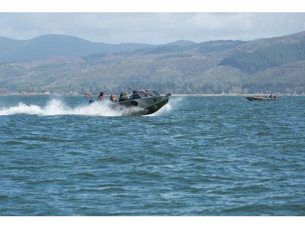 2027 Willie Boats Nemesis Nemesis 2178 Forward Helm